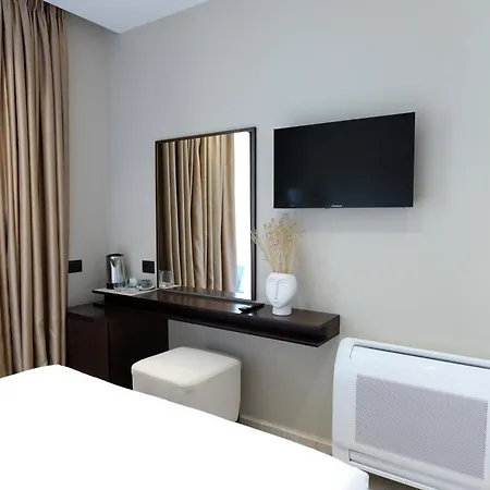 Aquarelle Boutique 4*